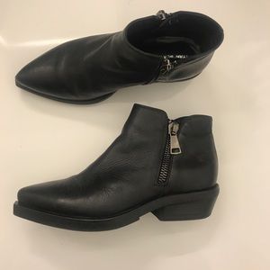 Bryan Blake leather ankle booties 7.5 (37.5)